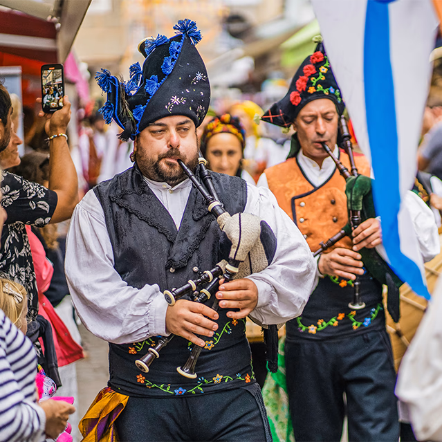 festivals van ambachten en tradities duiken in het hart van de bretonse cultuur